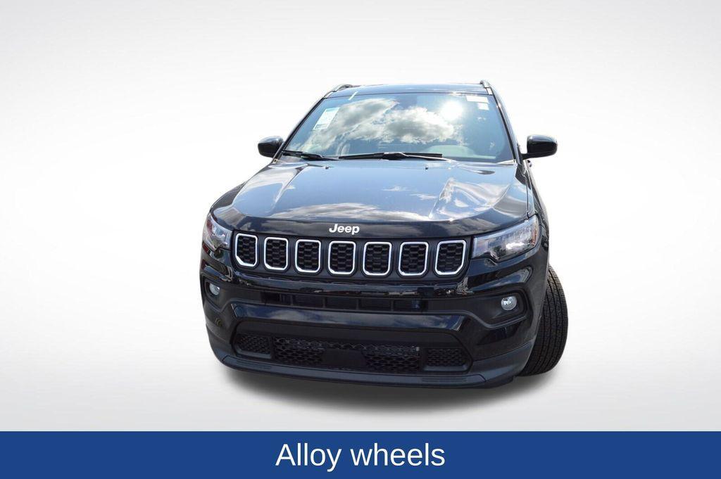 new 2025 Jeep Compass car, priced at $30,249