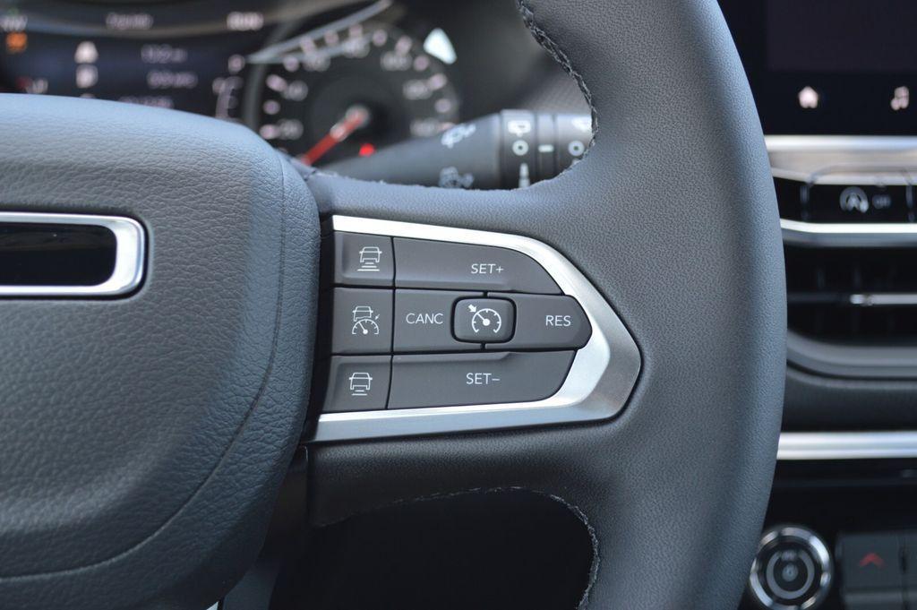 new 2025 Jeep Compass car, priced at $37,105