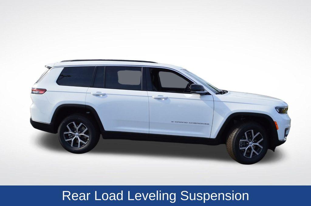 new 2025 Jeep Grand Cherokee L car, priced at $49,395