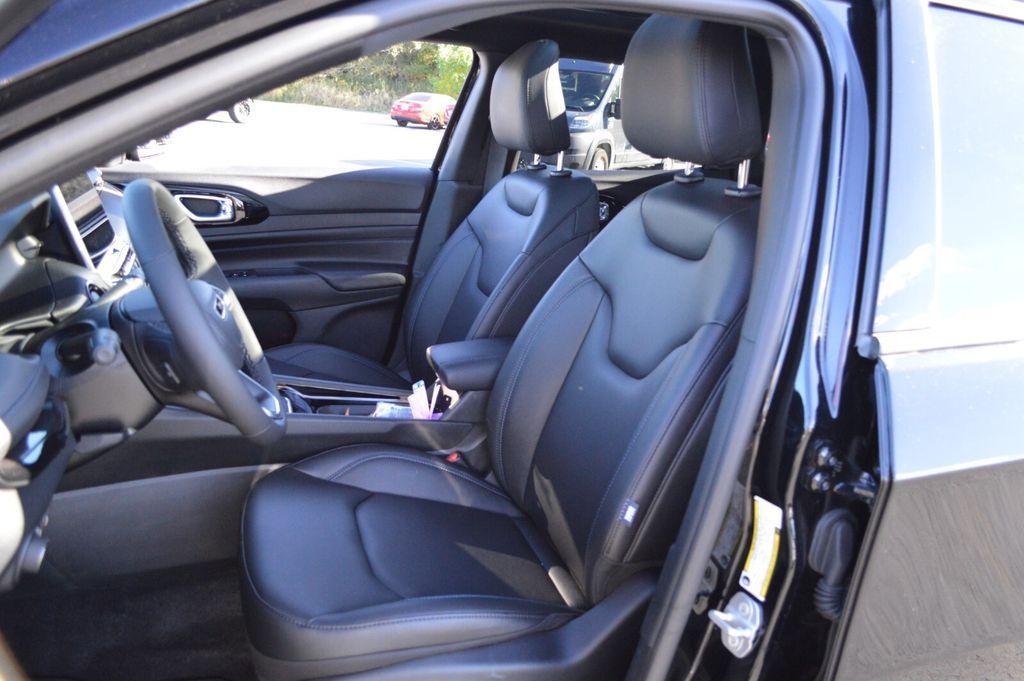 new 2025 Jeep Compass car, priced at $37,105
