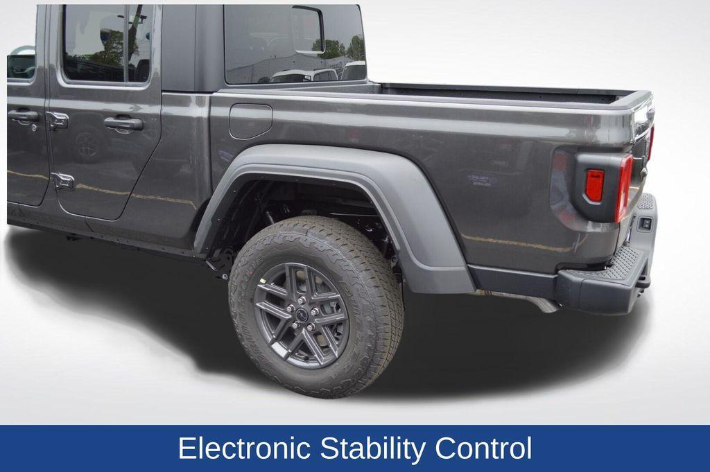 new 2025 Jeep Gladiator car, priced at $47,935