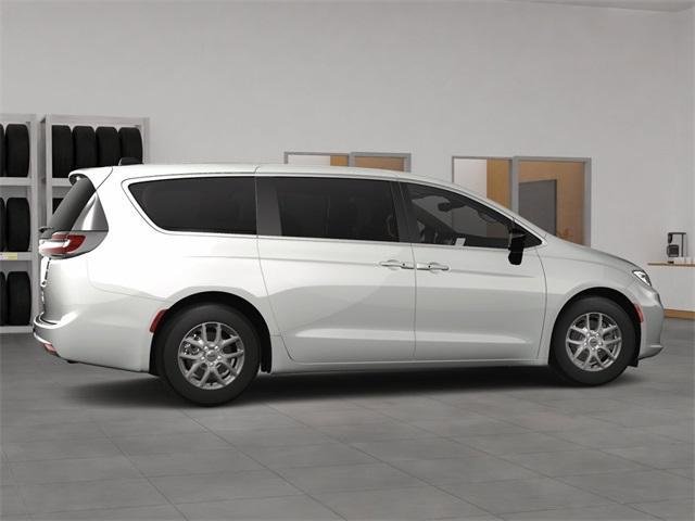 new 2024 Chrysler Pacifica car, priced at $40,481