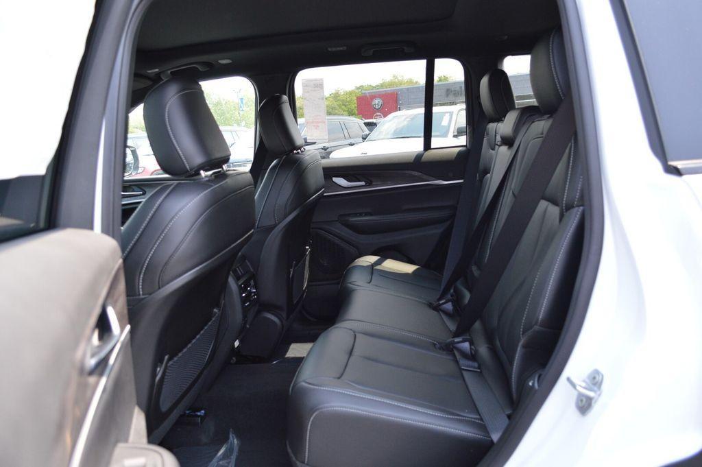 new 2025 Jeep Grand Cherokee car, priced at $49,415