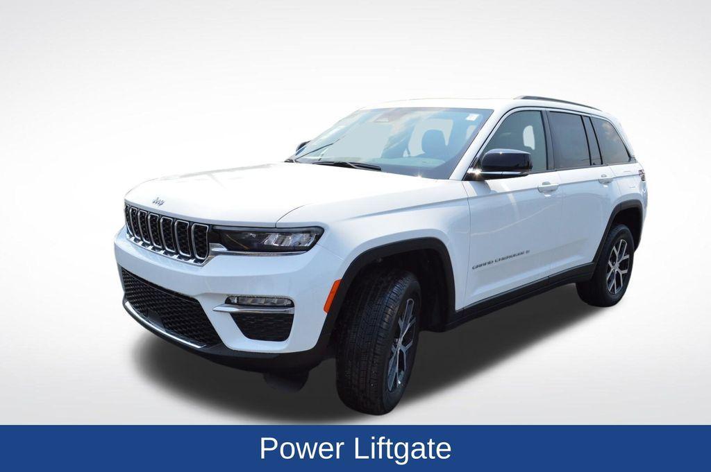 new 2025 Jeep Grand Cherokee car, priced at $49,415