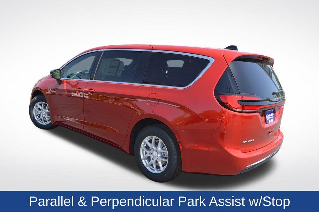 new 2025 Chrysler Pacifica car, priced at $42,947