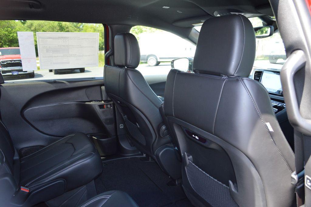 new 2025 Chrysler Pacifica car, priced at $42,947