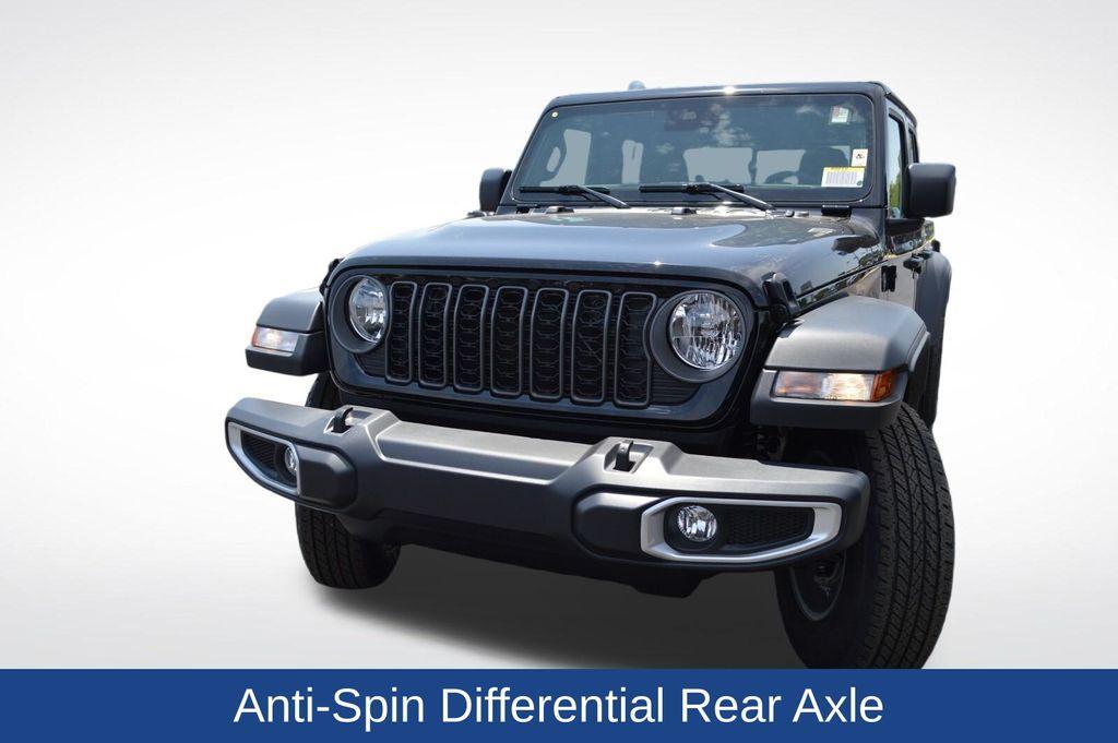 new 2025 Jeep Gladiator car, priced at $47,935