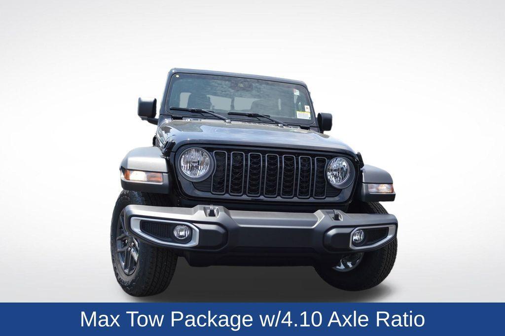 new 2025 Jeep Gladiator car, priced at $47,935