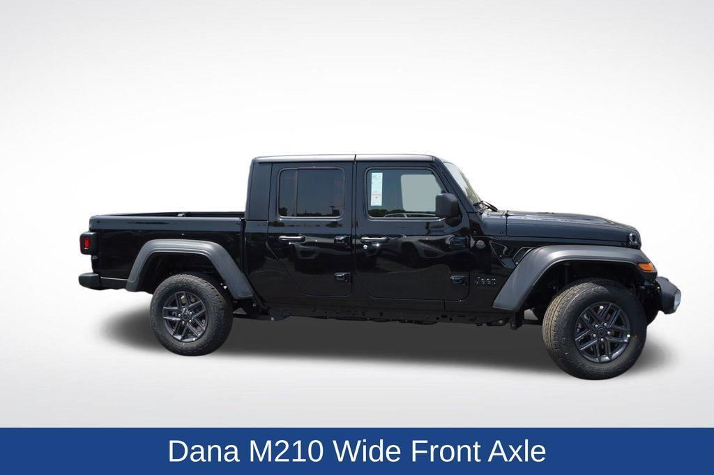 new 2025 Jeep Gladiator car, priced at $47,935