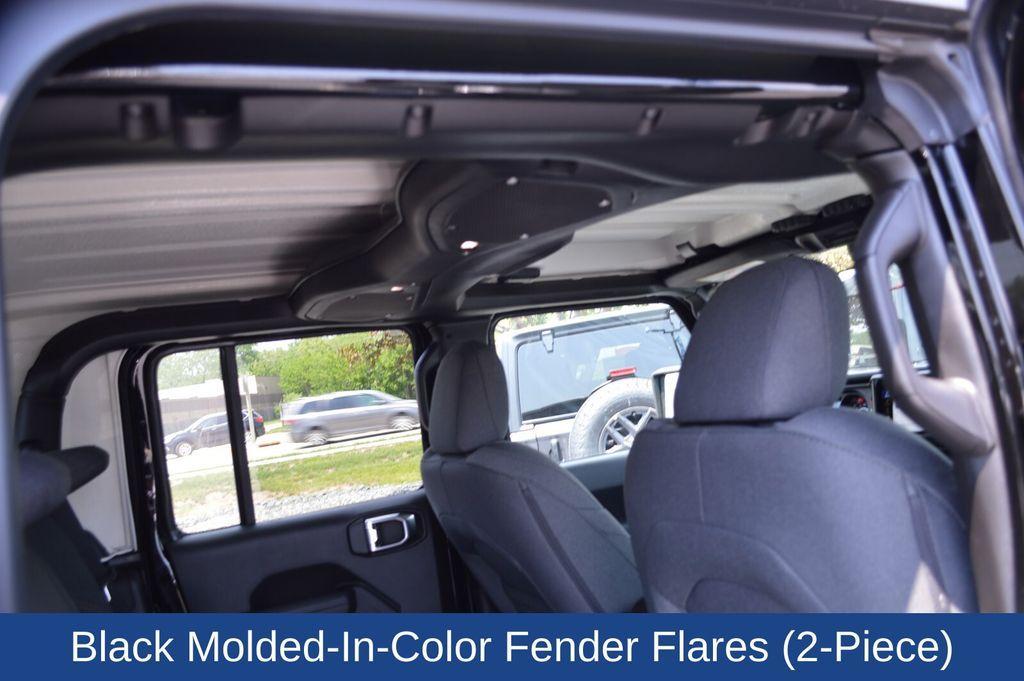 new 2025 Jeep Gladiator car, priced at $47,935