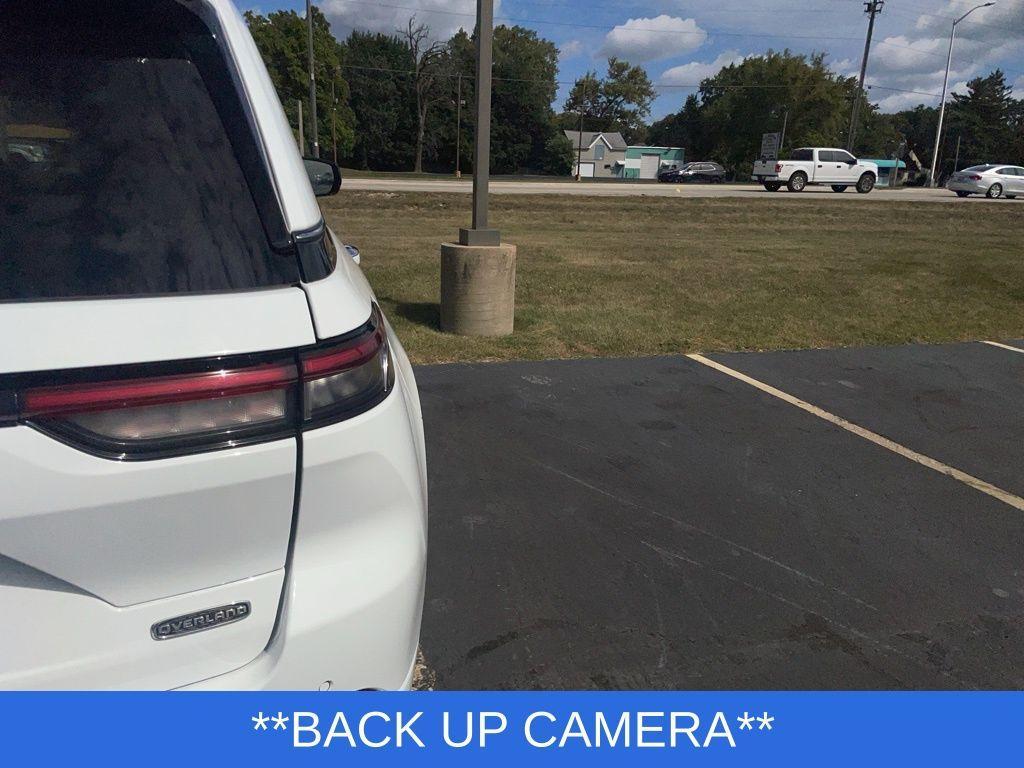 used 2023 Jeep Grand Cherokee car, priced at $40,998