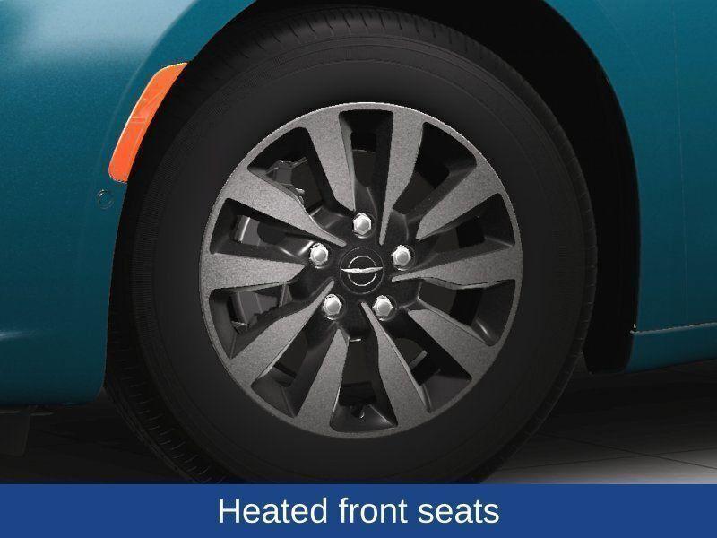 new 2025 Chrysler Pacifica Hybrid car, priced at $44,325