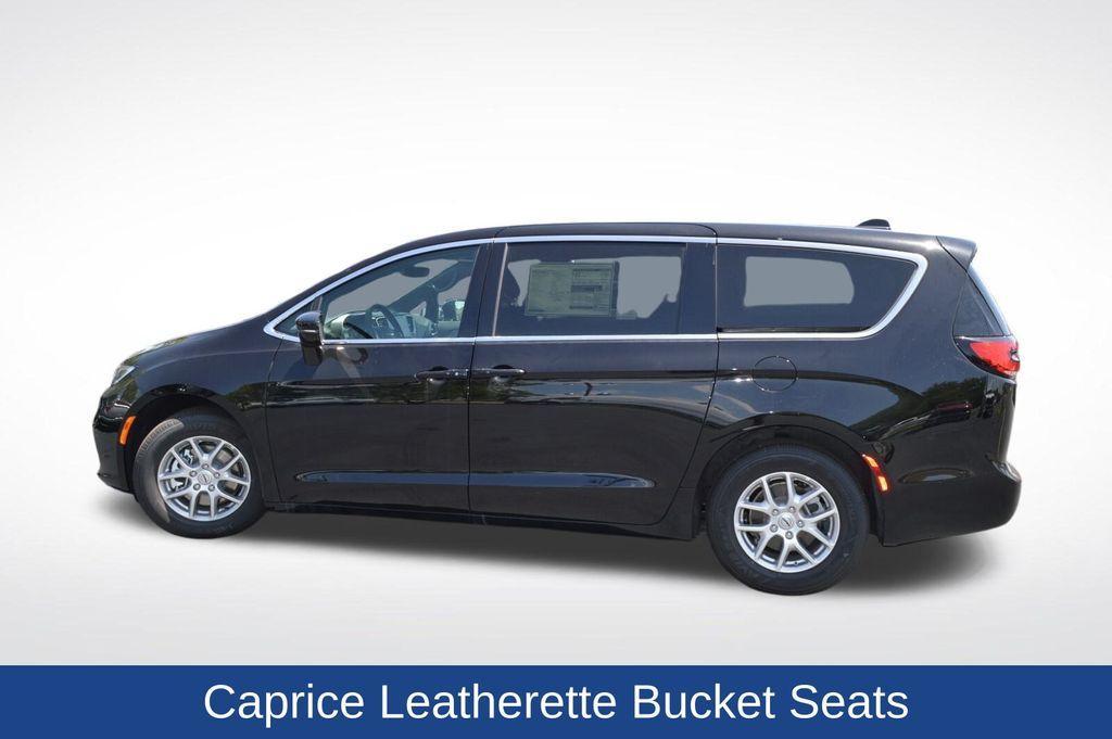 new 2025 Chrysler Pacifica car, priced at $41,278