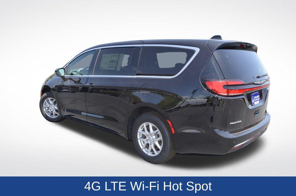 new 2025 Chrysler Pacifica car, priced at $41,278