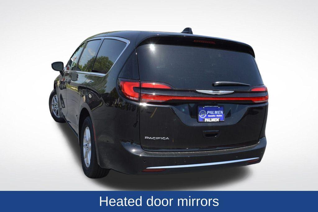 new 2025 Chrysler Pacifica car, priced at $41,278