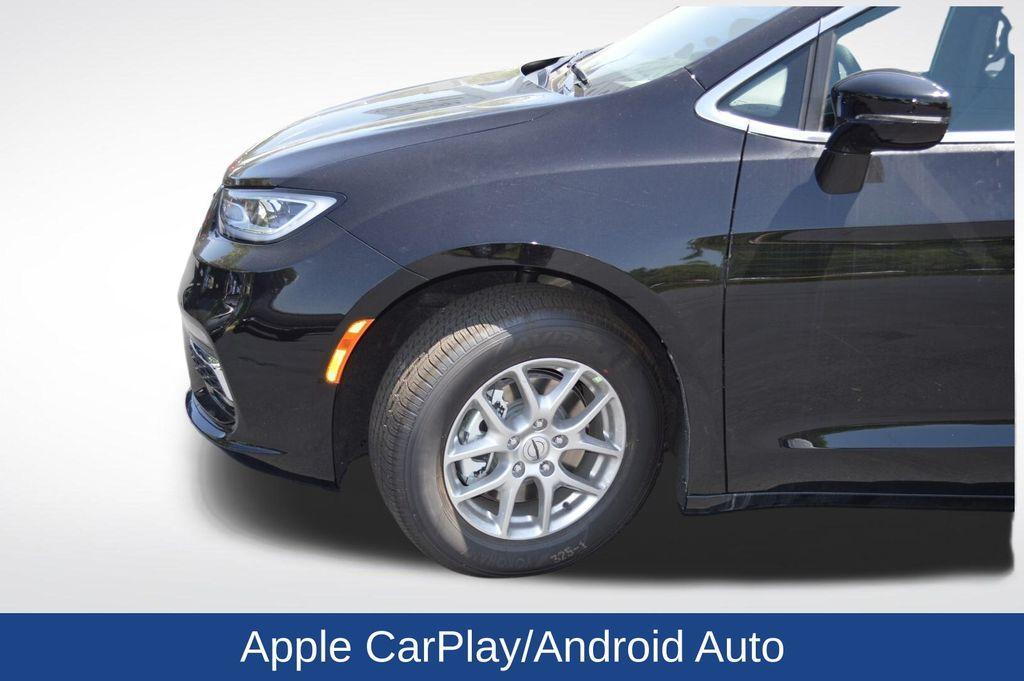 new 2025 Chrysler Pacifica car, priced at $41,278