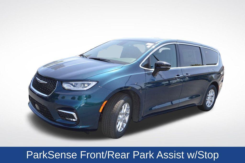 new 2025 Chrysler Pacifica car, priced at $42,947