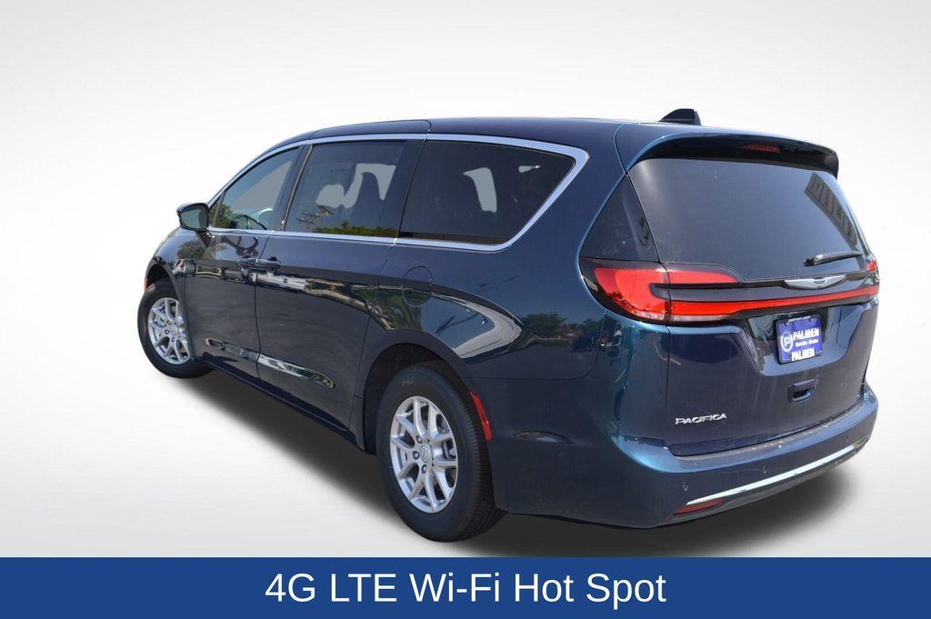 new 2025 Chrysler Pacifica car, priced at $42,947