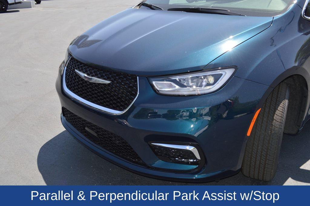 new 2025 Chrysler Pacifica car, priced at $42,947