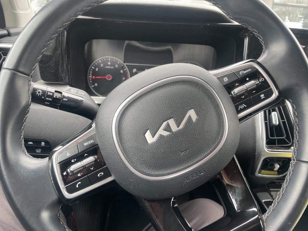 used 2022 Kia Sorento car, priced at $30,998