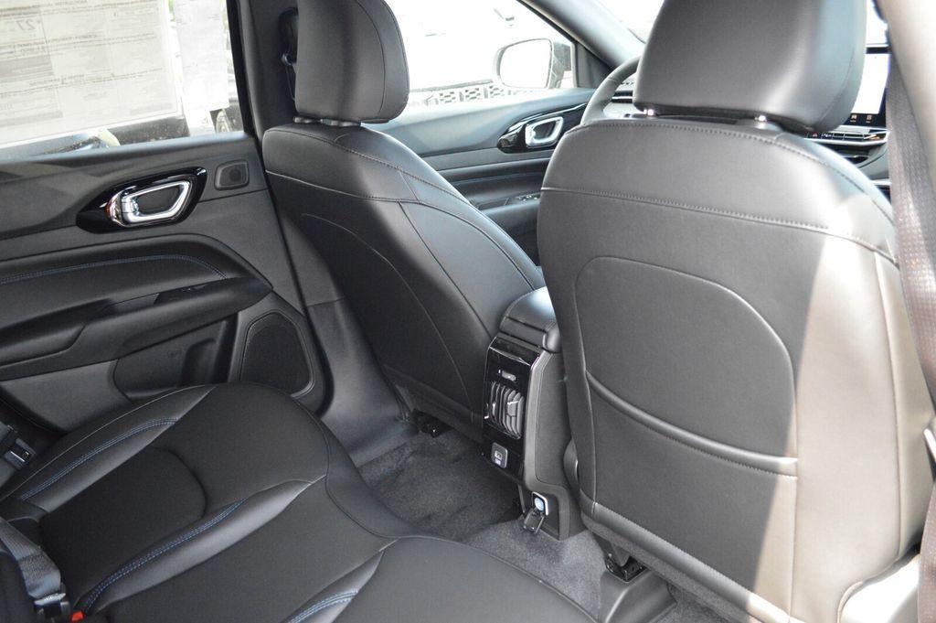new 2025 Jeep Compass car, priced at $33,187