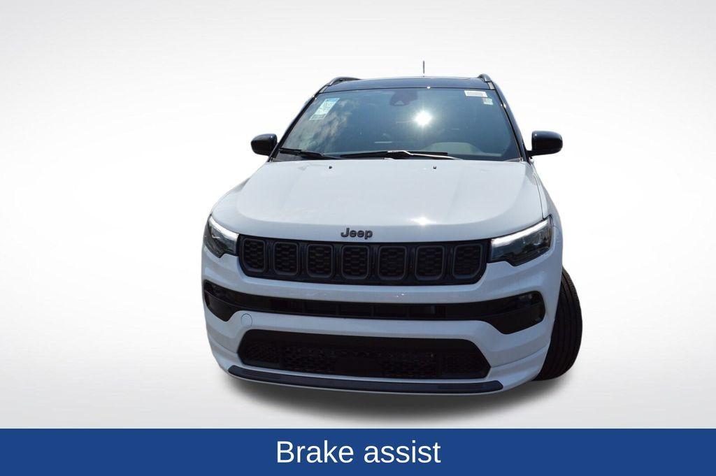 new 2025 Jeep Compass car, priced at $33,012