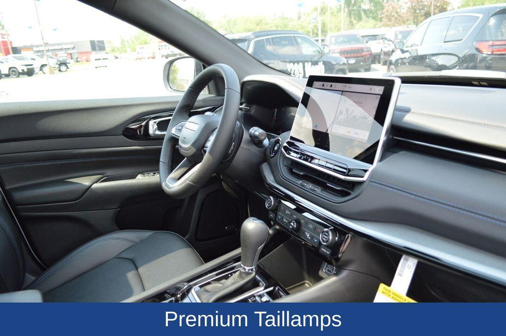 new 2025 Jeep Compass car, priced at $33,012