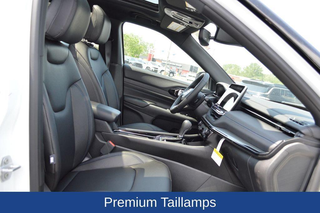 new 2025 Jeep Compass car, priced at $36,235