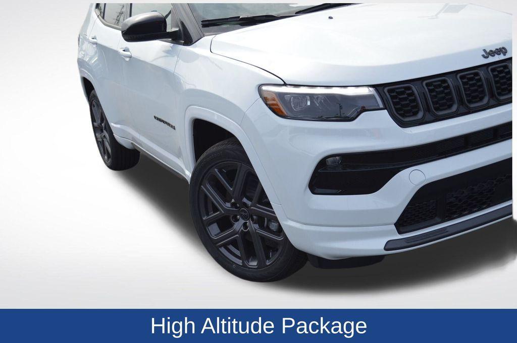 new 2025 Jeep Compass car, priced at $33,012