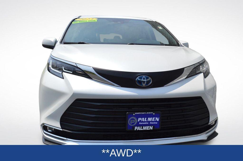 used 2023 Toyota Sienna car, priced at $40,900
