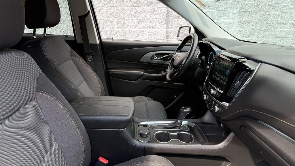 used 2018 Chevrolet Traverse car, priced at $18,500