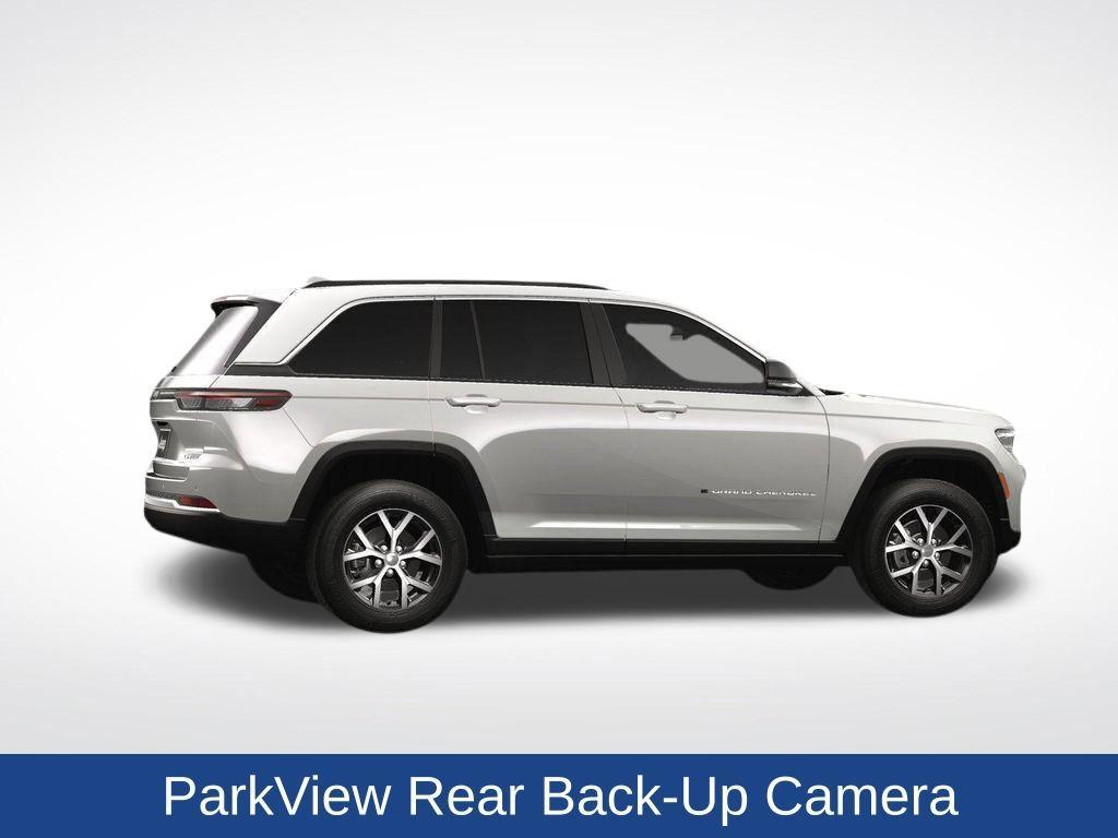 new 2025 Jeep Grand Cherokee car, priced at $46,900