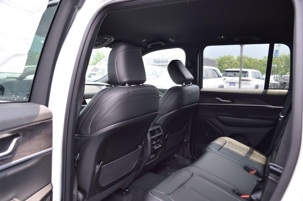 new 2025 Jeep Grand Cherokee car, priced at $41,836