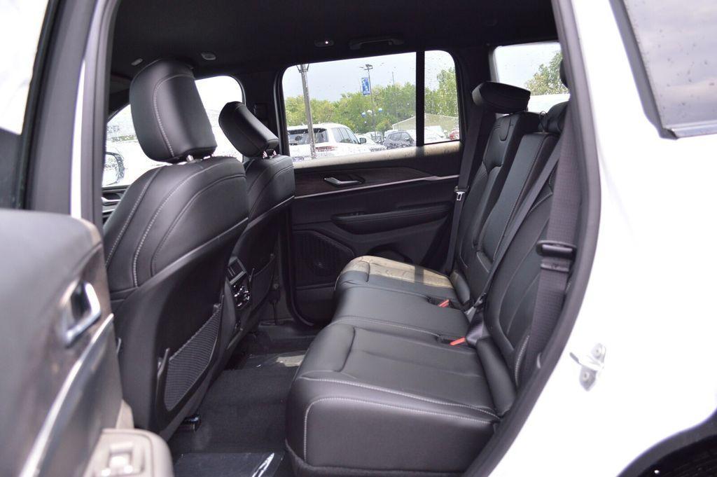 new 2025 Jeep Grand Cherokee car, priced at $41,836