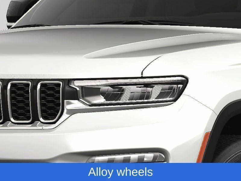 new 2025 Jeep Grand Cherokee car, priced at $46,900