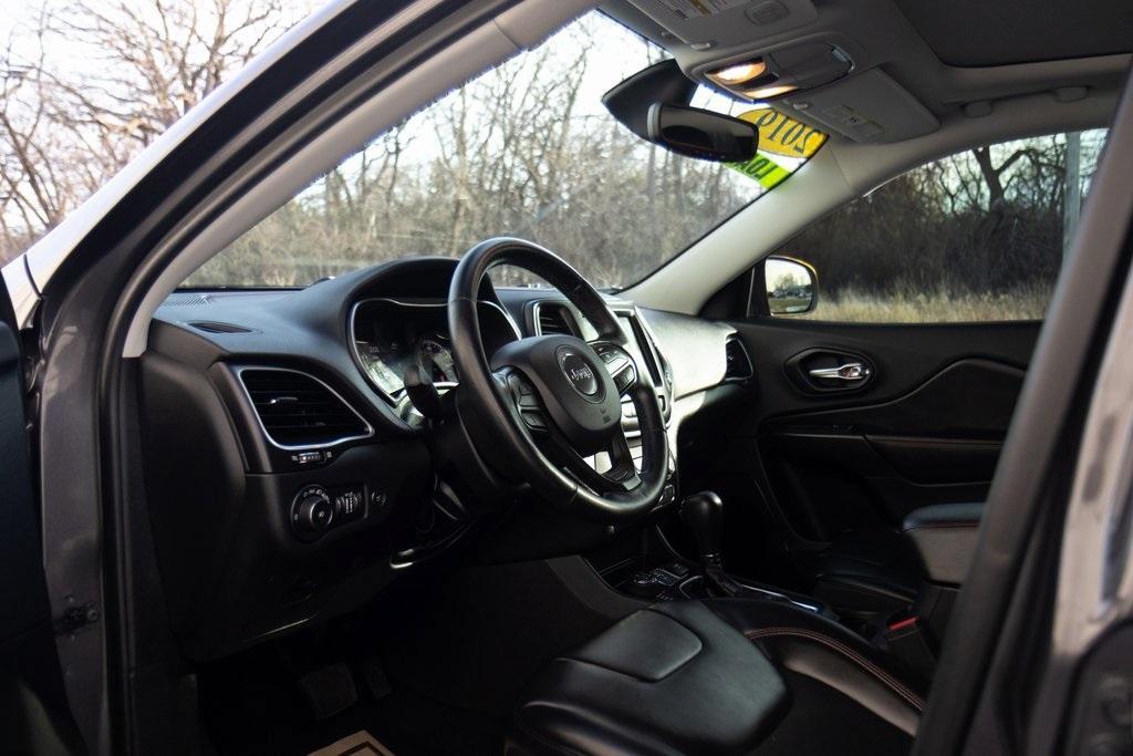 used 2019 Jeep Cherokee car, priced at $20,900