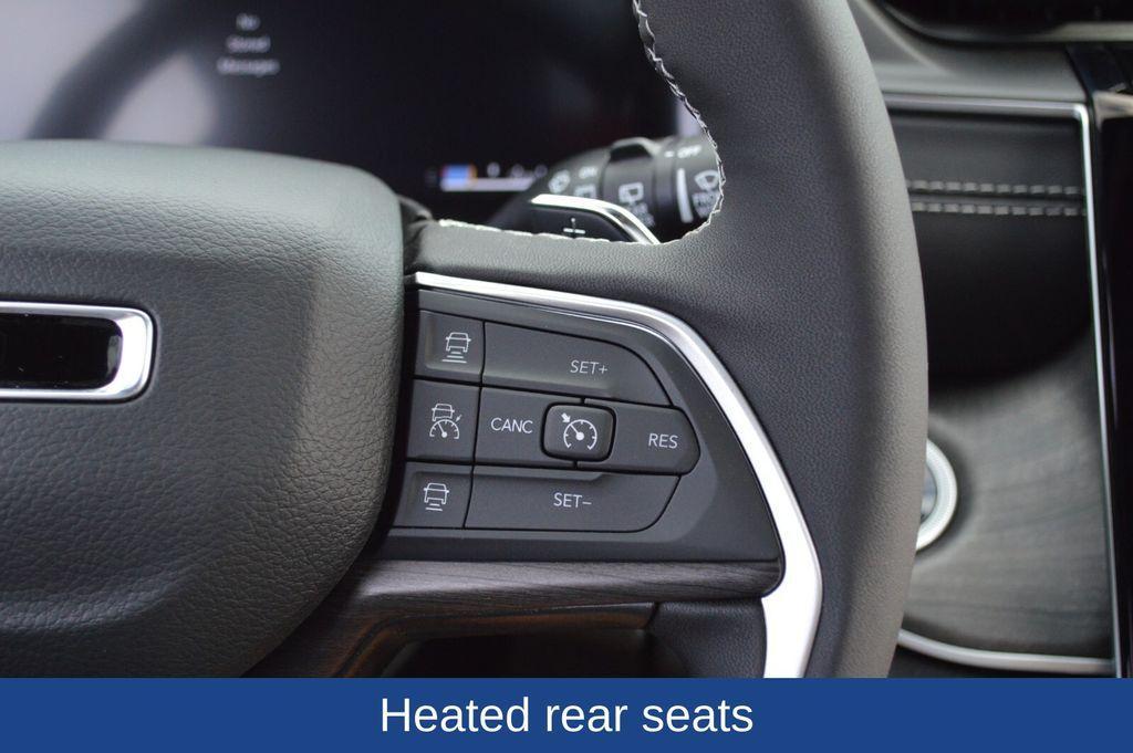 new 2025 Jeep Grand Cherokee car, priced at $51,480