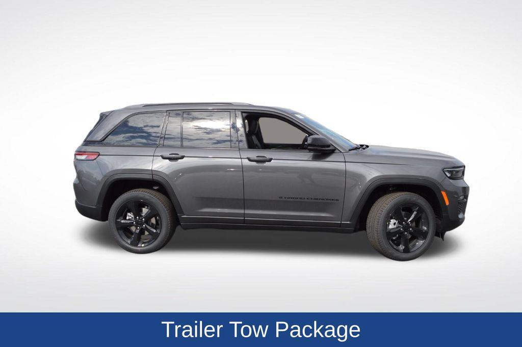 new 2025 Jeep Grand Cherokee car, priced at $51,480