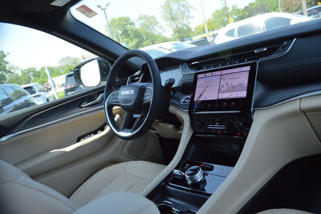 new 2025 Jeep Grand Cherokee L car, priced at $51,015