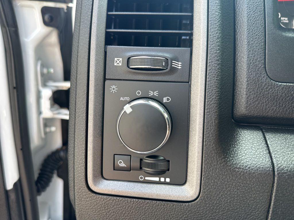 used 2022 Ram 1500 Classic car, priced at $29,998