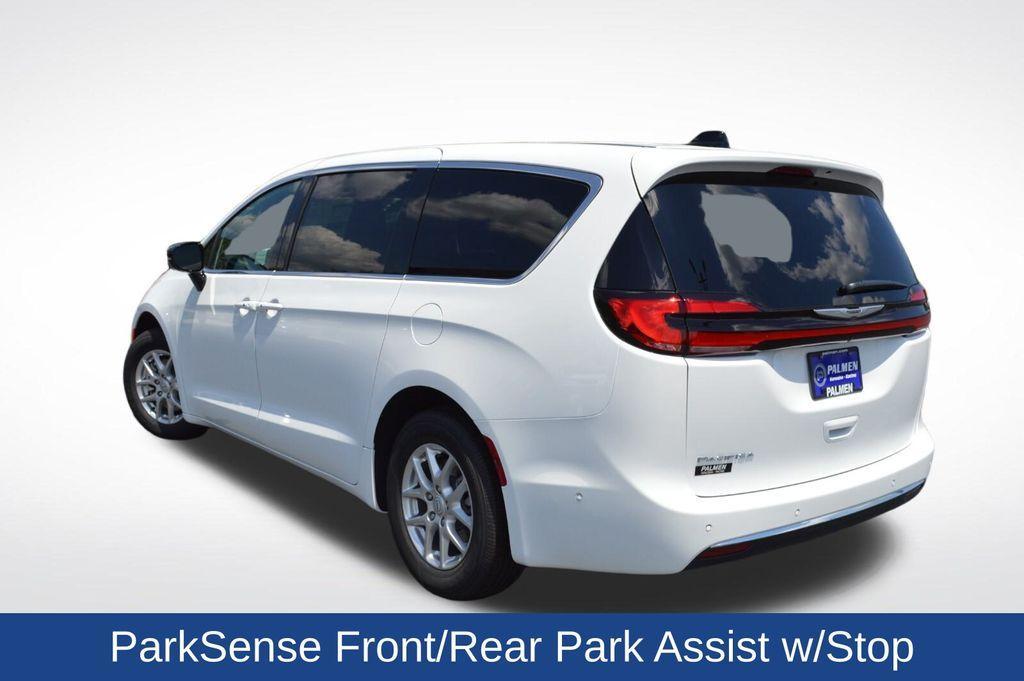 new 2025 Chrysler Pacifica car, priced at $42,482