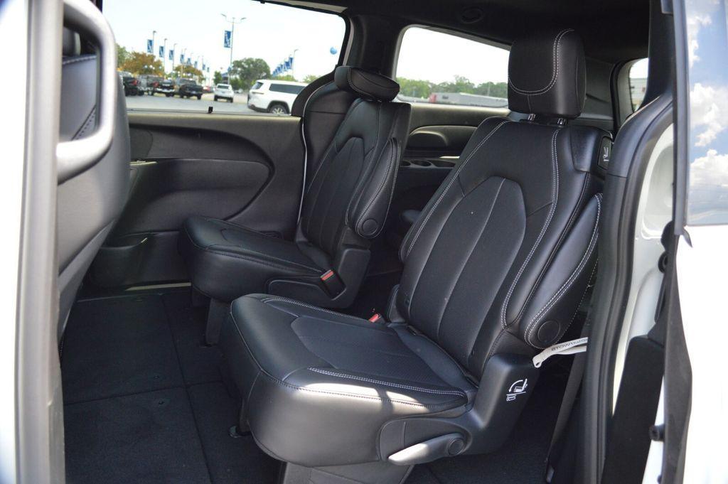 new 2025 Chrysler Pacifica car, priced at $42,482