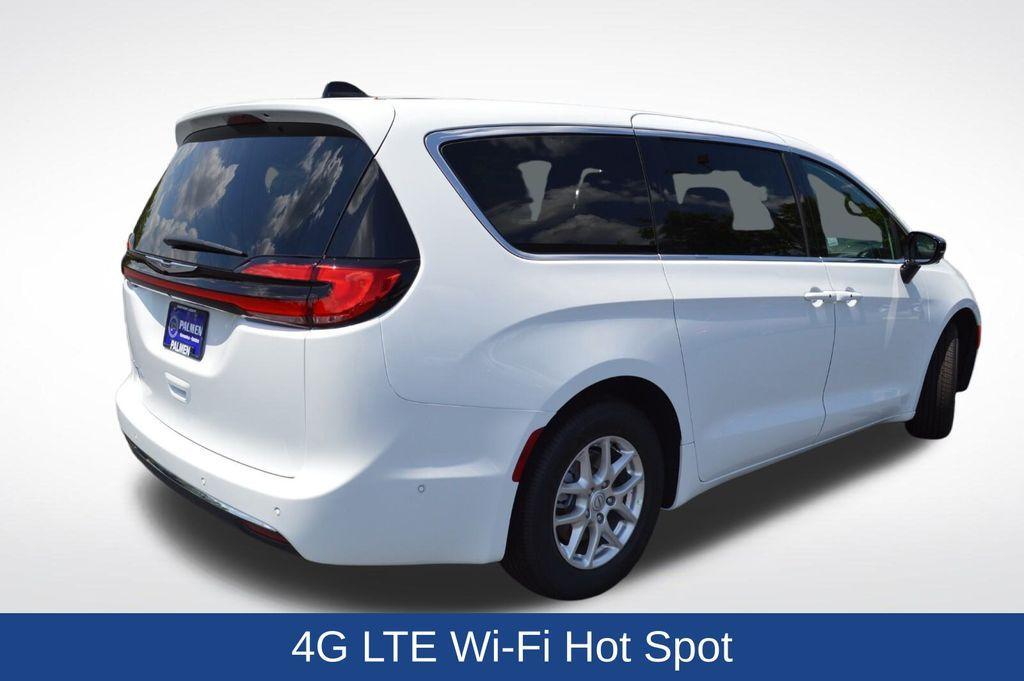 new 2025 Chrysler Pacifica car, priced at $42,482