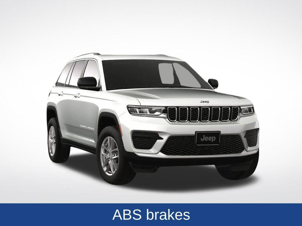 new 2025 Jeep Grand Cherokee car, priced at $40,640