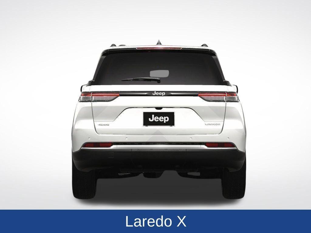 new 2025 Jeep Grand Cherokee car, priced at $40,640