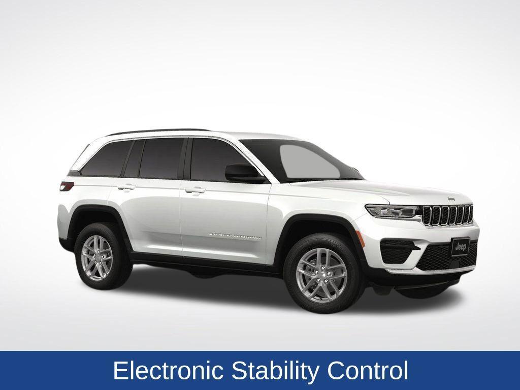 new 2025 Jeep Grand Cherokee car, priced at $40,640