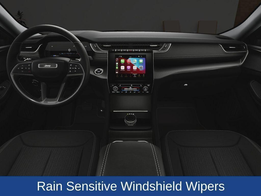 new 2025 Jeep Grand Cherokee car, priced at $39,335