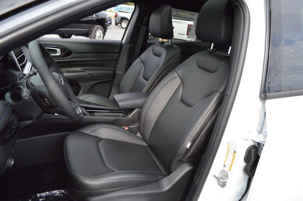 new 2025 Jeep Compass car, priced at $36,510