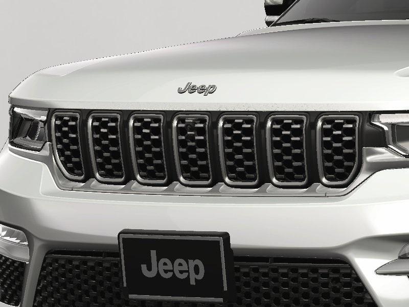 new 2025 Jeep Grand Cherokee car, priced at $66,000