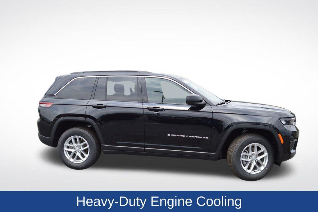 new 2025 Jeep Grand Cherokee car, priced at $42,166